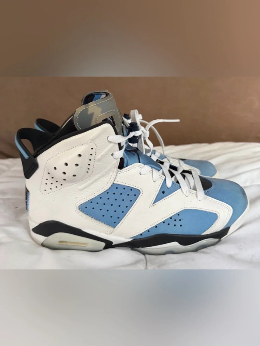 Men’s Jordan 6 “UNC”